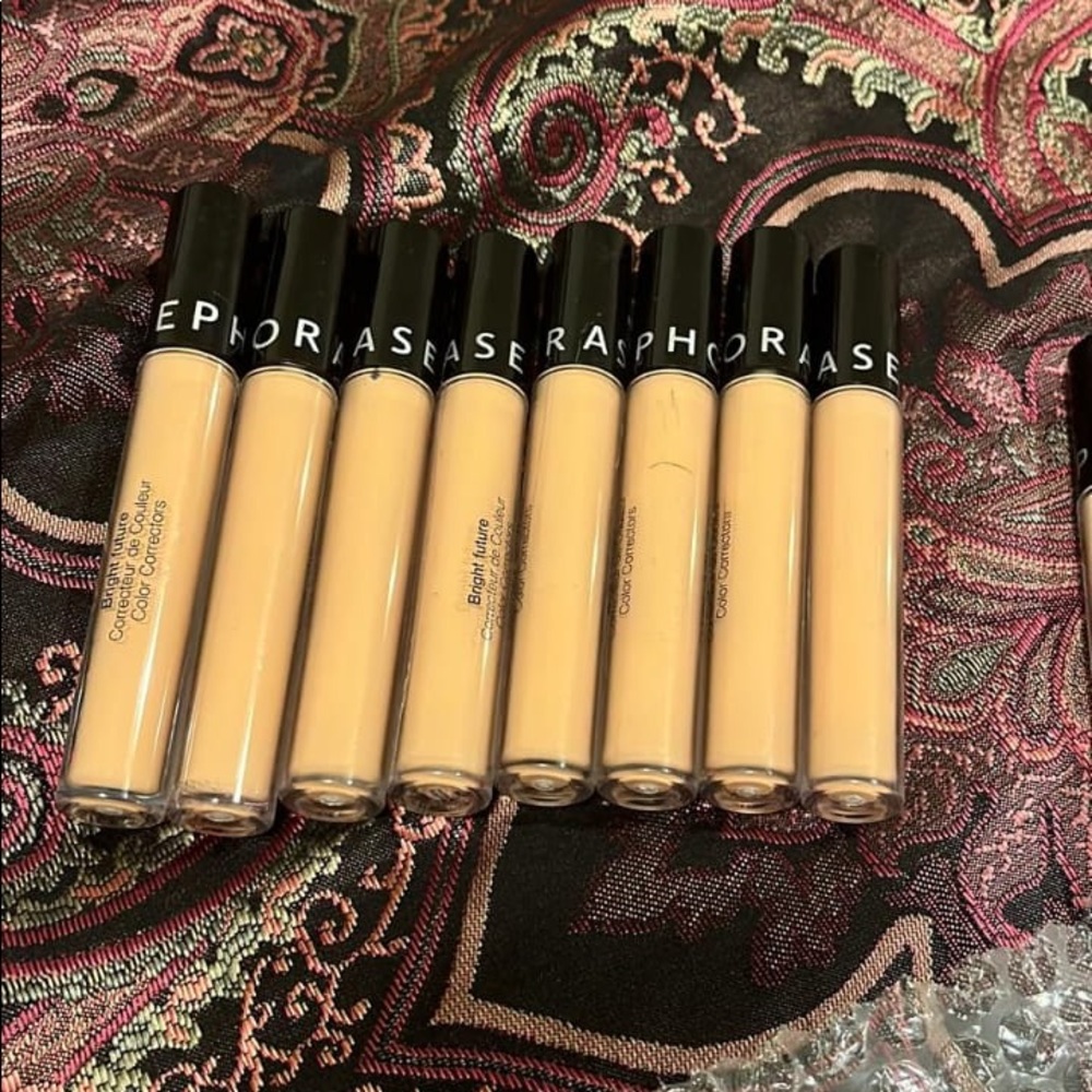 Sephora concealer - Picture 2 of 5